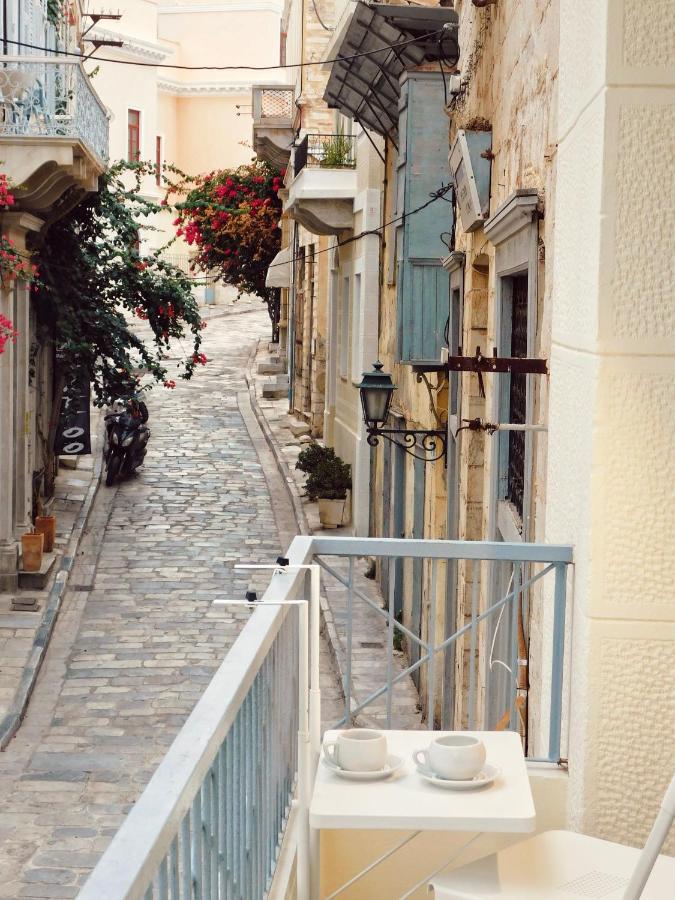 Theros Ermoupoli Exterior photo